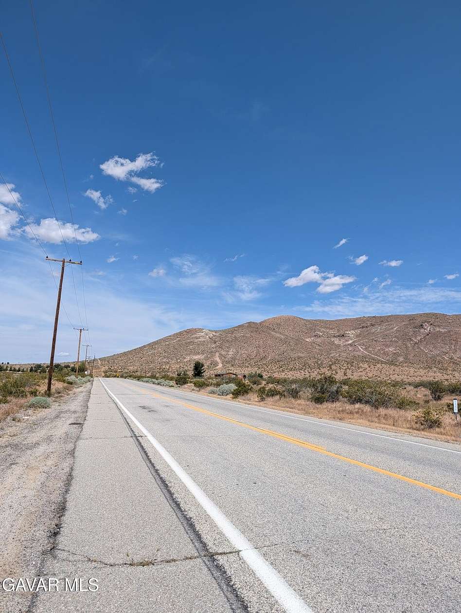 1 Acre of Mixed-Use Land for Sale in Rosamond, California