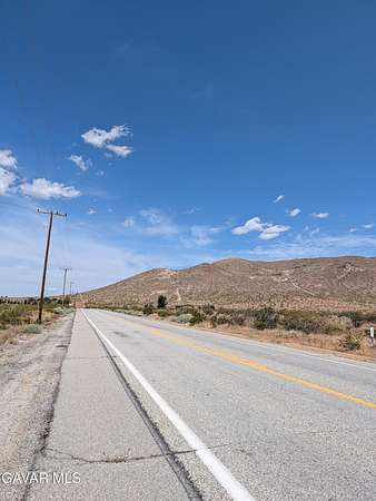 1 Acre of Mixed-Use Land for Sale in Rosamond, California