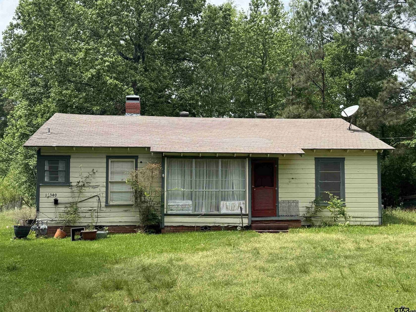 2.5 Acres of Land with Home for Sale in Tyler, Texas