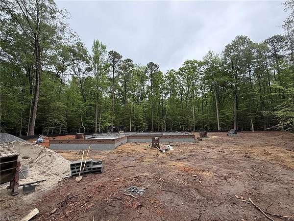 2.77 Acres of Land with Home for Sale in Gloucester, Virginia
