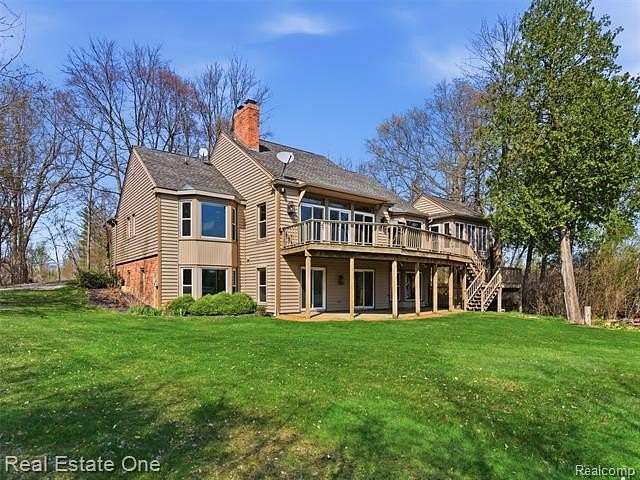 9 Acres of Land with Home for Sale in Clarkston, Michigan