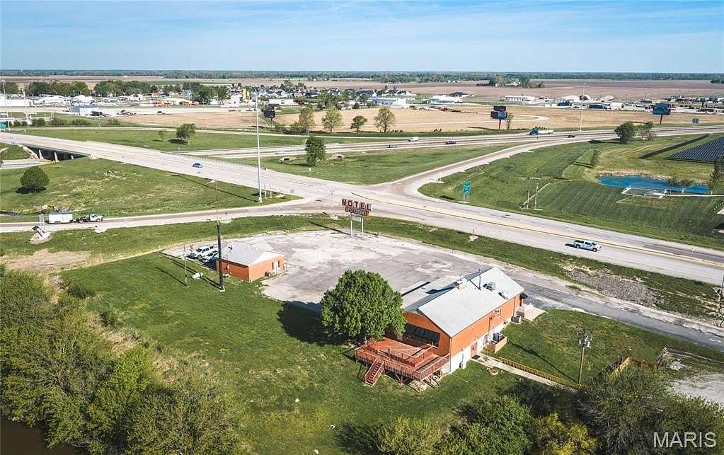2.18 Acres of Improved Commercial Land for Sale in Hamel, Illinois