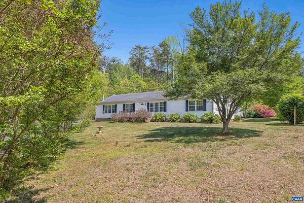 9.63 Acres of Land with Home for Sale in Louisa, Virginia