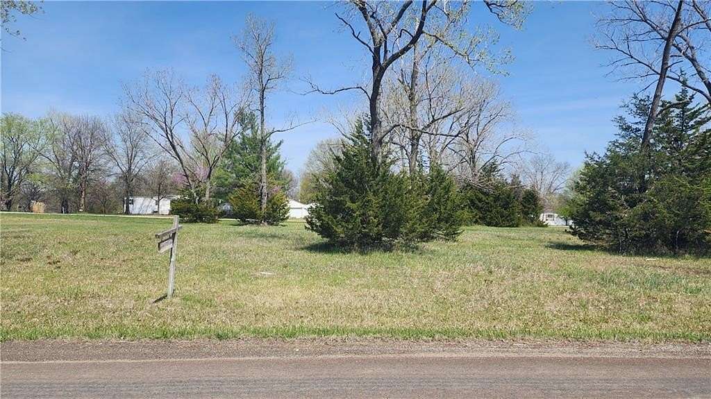 0.37 Acres of Residential Land for Sale in Gallatin, Missouri