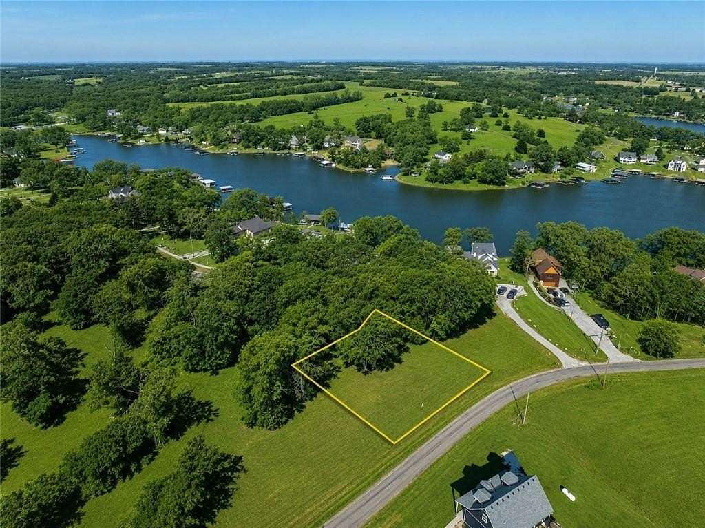 0.37 Acres of Residential Land for Sale in Gallatin, Missouri