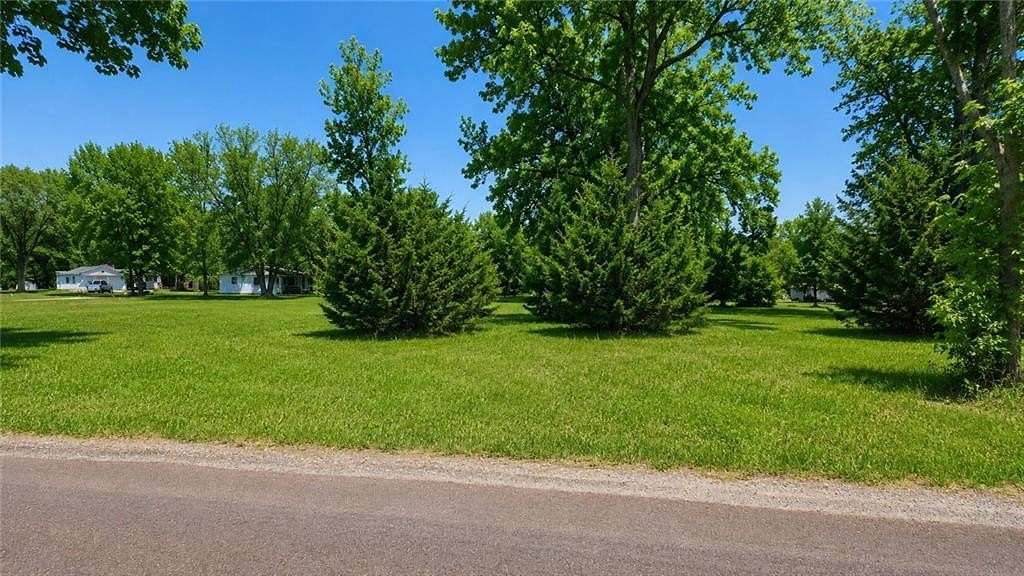 0.37 Acres of Residential Land for Sale in Gallatin, Missouri