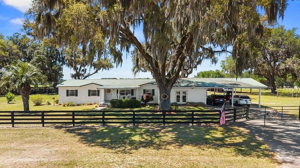 252 Acres of Land with Home for Sale in Lake Butler, Florida