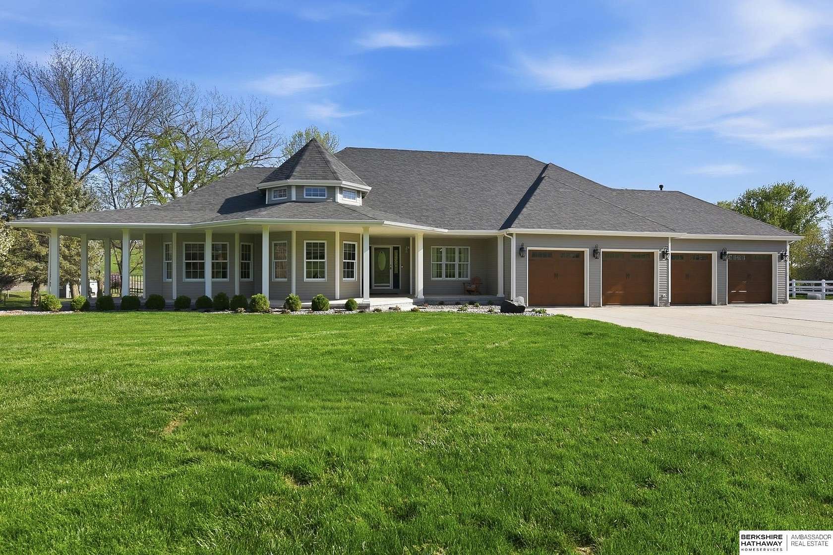 3.69 Acres of Land with Home for Sale in Fort Calhoun, Nebraska