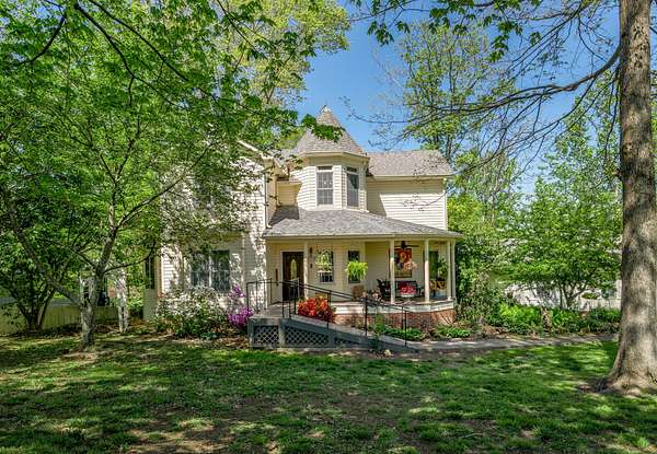 2.18 Acres of Land with Home for Sale in Lancaster, Kentucky