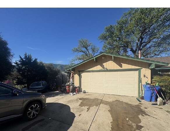 2.38 Acres of Land with Home for Sale in Ahwahnee, California