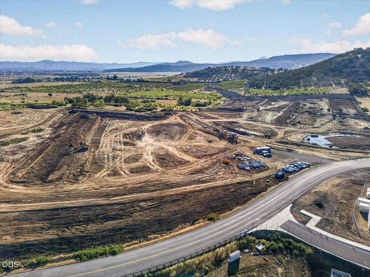 12.7 Acres of Commercial Land for Sale in Medford, Oregon