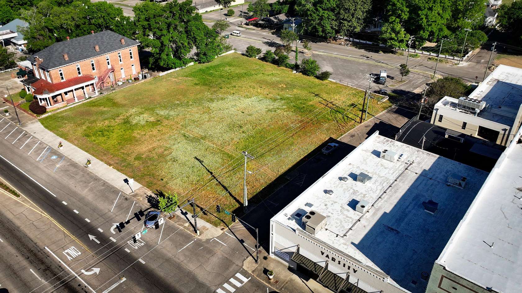 1 Acre of Mixed-Use Land for Sale in Columbus, Mississippi