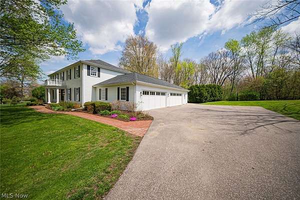 1.8 Acres of Land with Home for Sale in Moreland Hills, Ohio