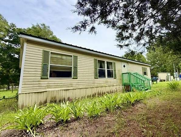 19.5 Acres of Land with Home for Sale in Bell, Florida
