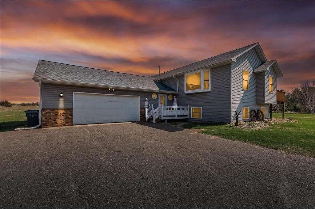 6 Acres of Land with Home for Sale in Stacy, Minnesota