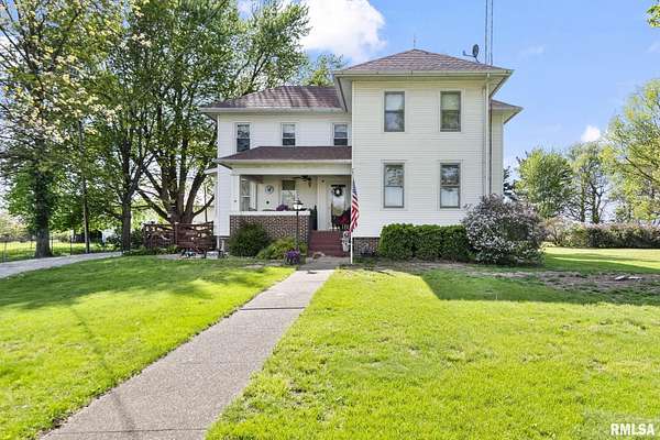 5.9 Acres of Improved Land for Sale in Petersburg, Illinois