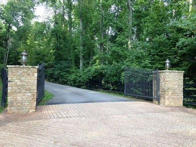 0.87 Acres of Residential Land for Sale in Jamestown, Kentucky