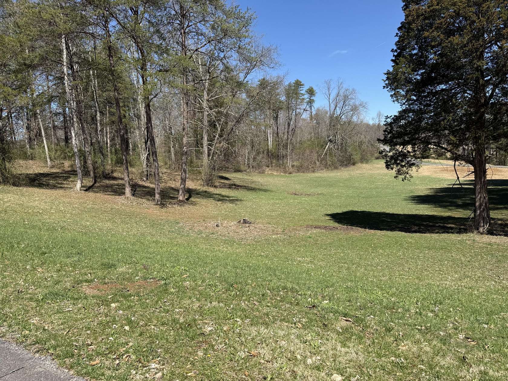 0.5 Acres of Residential Land for Sale in Jamestown, Kentucky