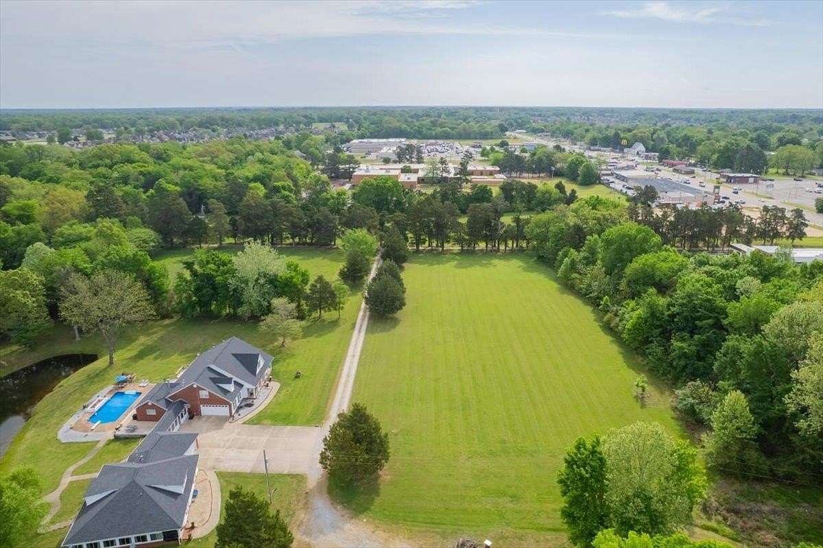 17 Acres of Mixed-Use Land for Sale in Oakland, Tennessee