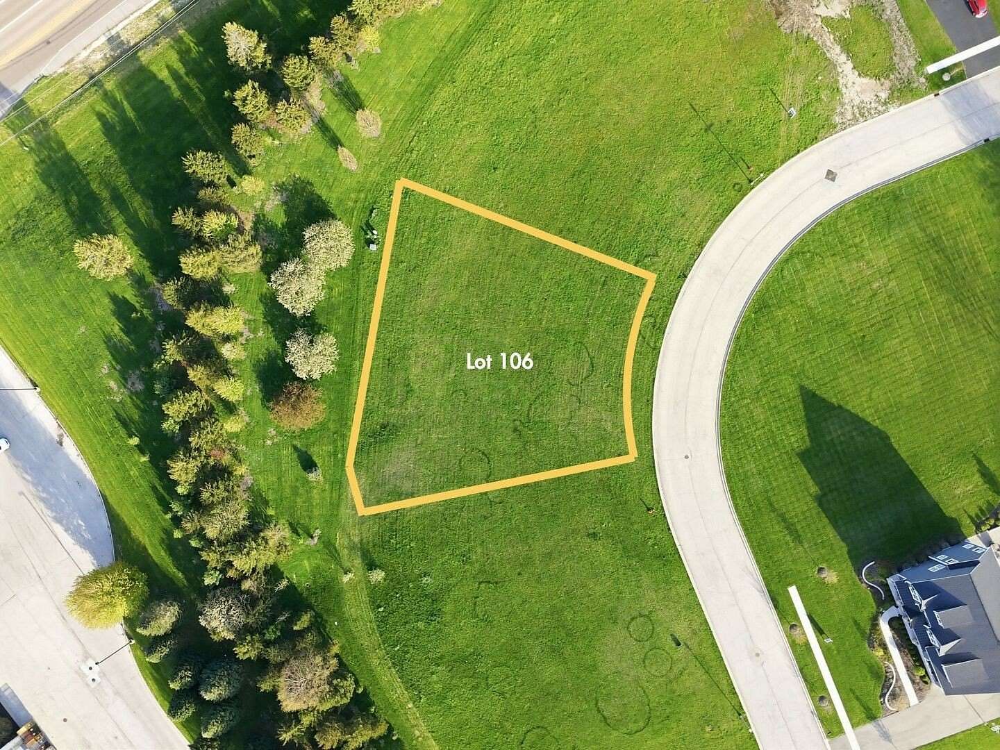 0.49 Acres of Residential Land for Sale in Sycamore, Illinois