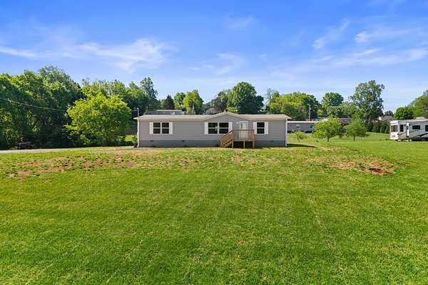 3.1 Acres of Land with Home for Sale in Sweetwater, Tennessee