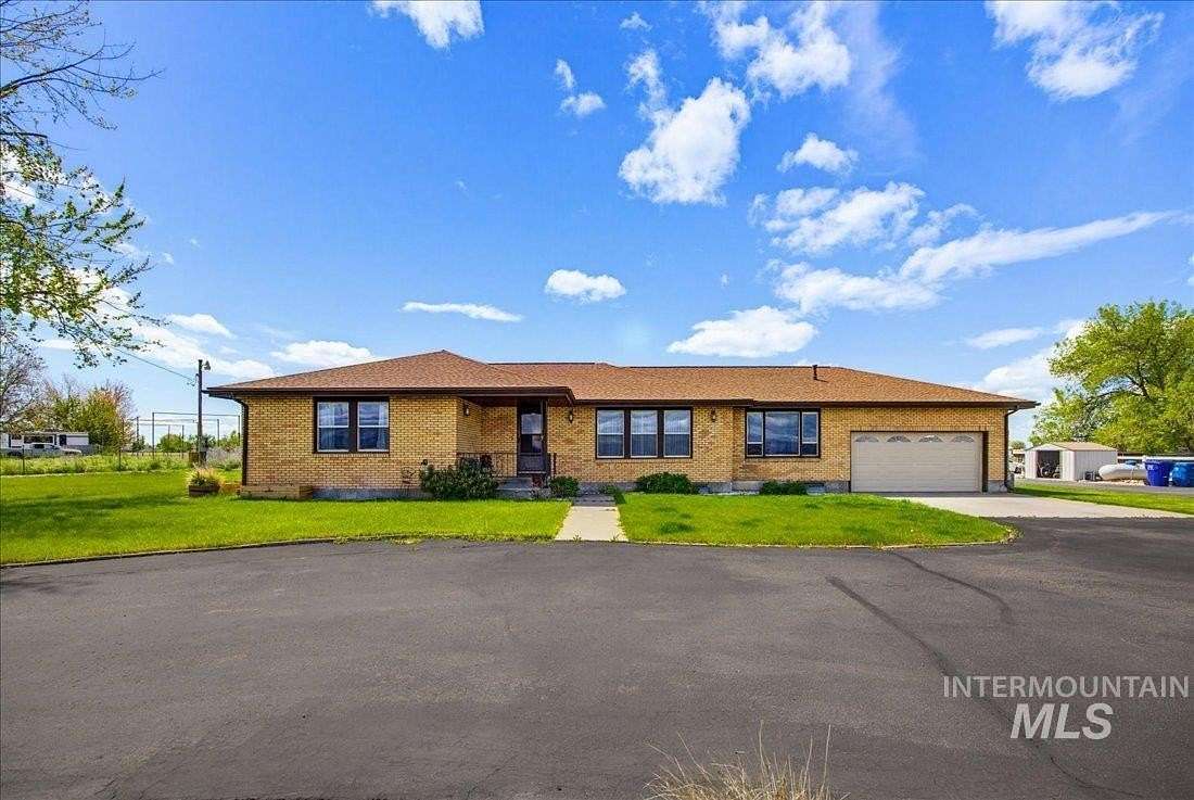 2.6 Acres of Land with Home for Sale in Meridian, Idaho