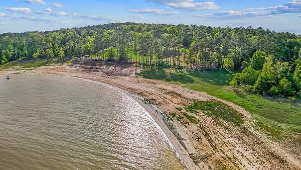 4.5 Acres of Residential Land for Sale in Bronson, Texas