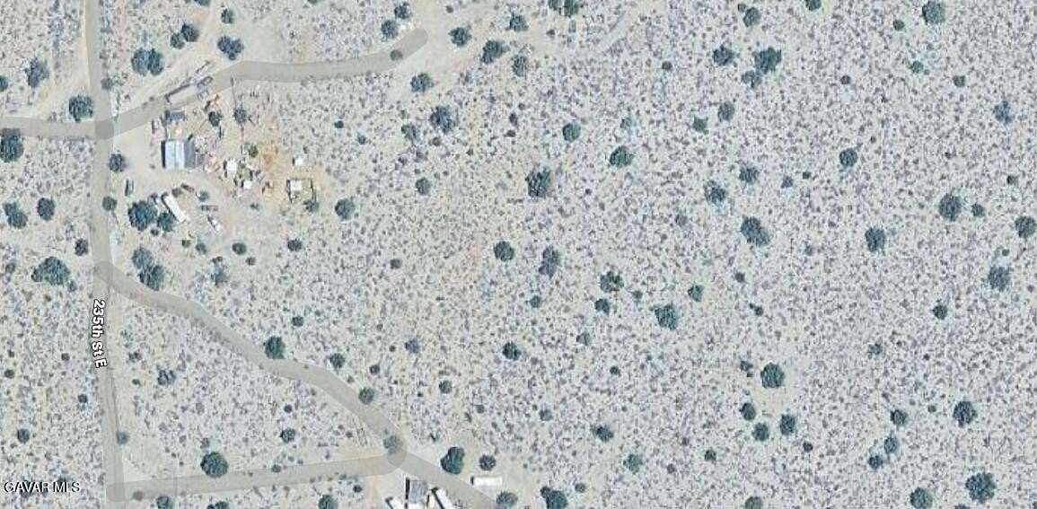 5 Acres of Land for Sale in Llano, California