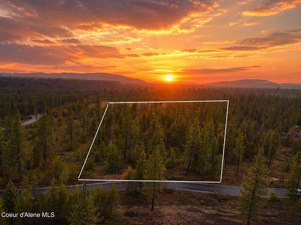 5 Acres of Residential Land for Sale in Spirit Lake, Idaho