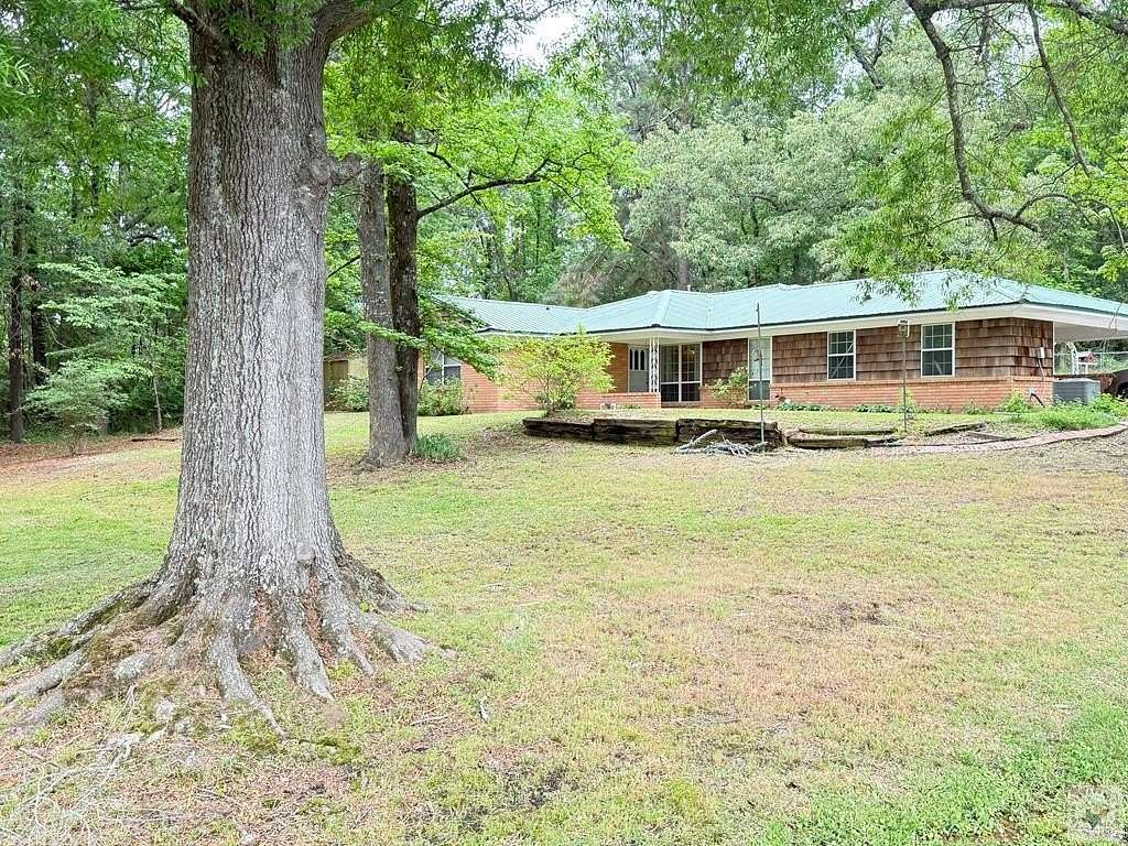 1.88 Acres of Land with Home for Sale in Texarkana, Arkansas