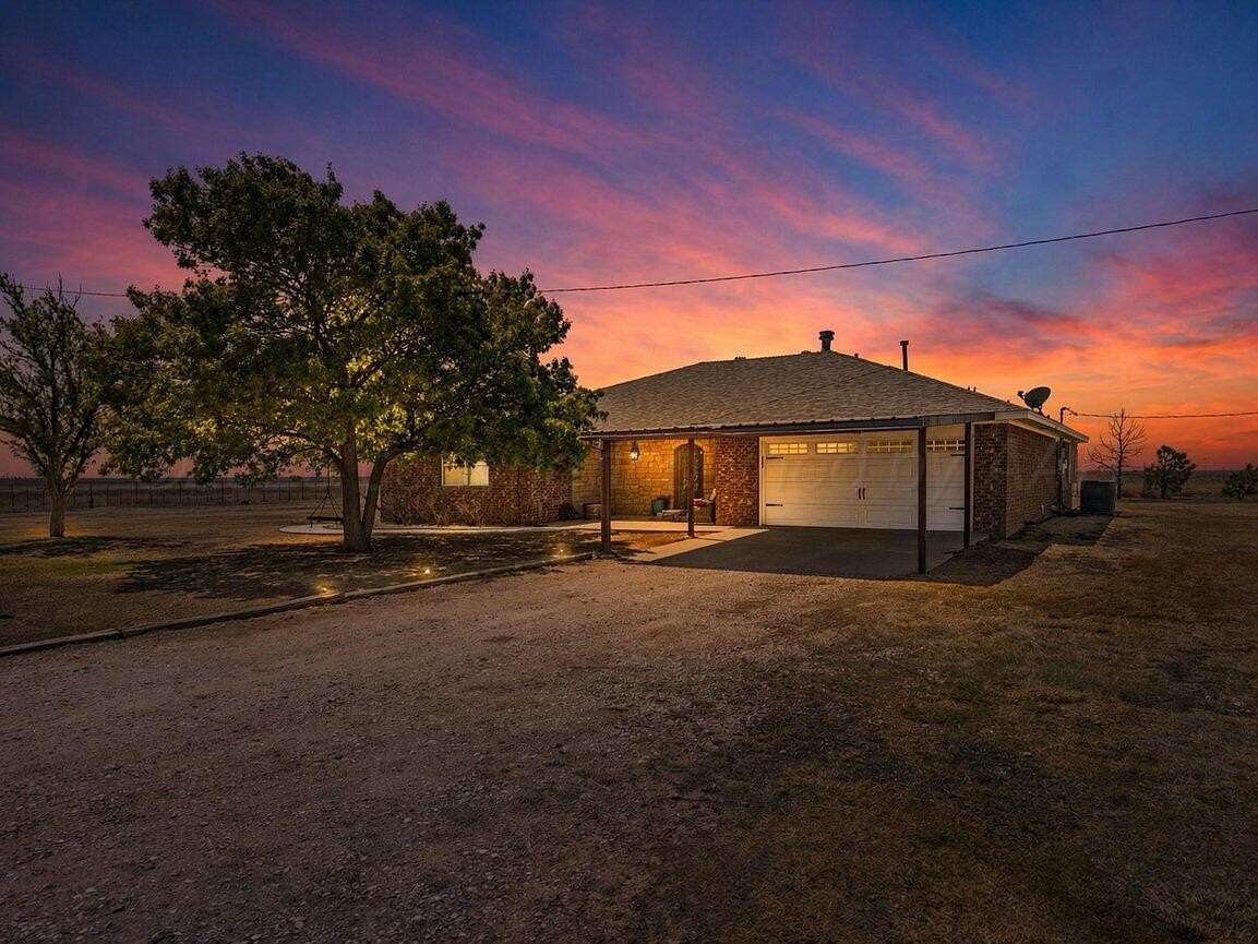 21 Acres of Agricultural Land with Home for Sale in Canyon, Texas