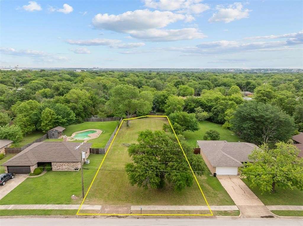 0.39 Acres of Residential Land for Sale in Benbrook, Texas