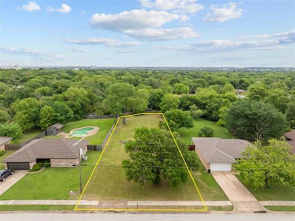 0.39 Acres of Residential Land for Sale in Benbrook, Texas