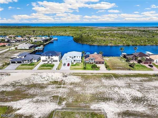 0.34 Acres of Residential Land for Sale in Cape Coral, Florida