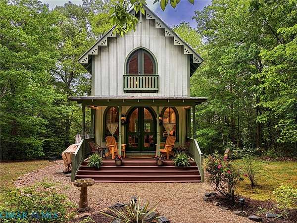 2.1 Acres of Land with Home for Sale in Irvington, Virginia