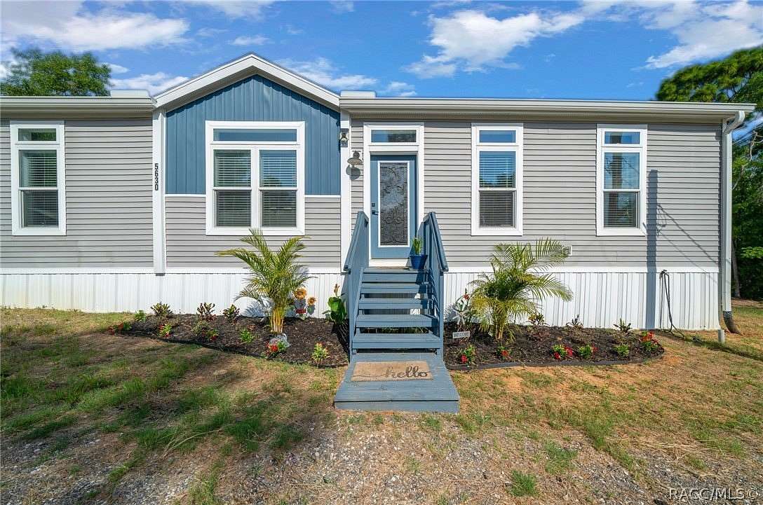 1.79 Acres of Land with Home for Sale in Hernando, Florida