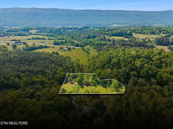 1 Acre of Residential Land for Sale in Etowah, Tennessee