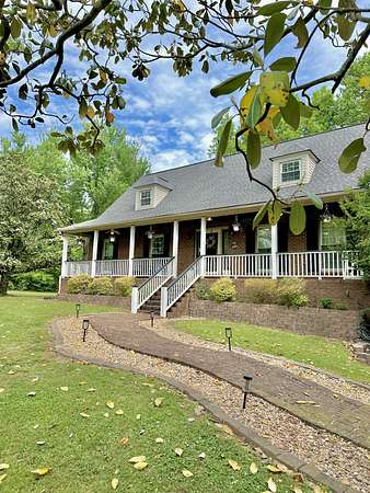 2 Acres of Land with Home for Sale in Murfreesboro, Tennessee