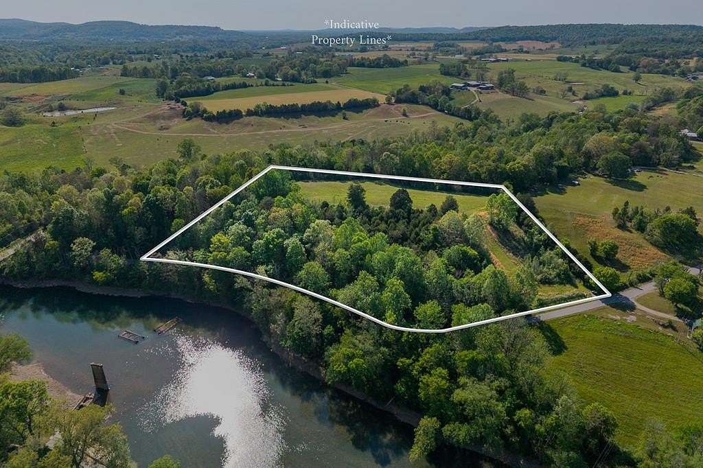 6 Acres of Residential Land for Sale in Sparta, Tennessee