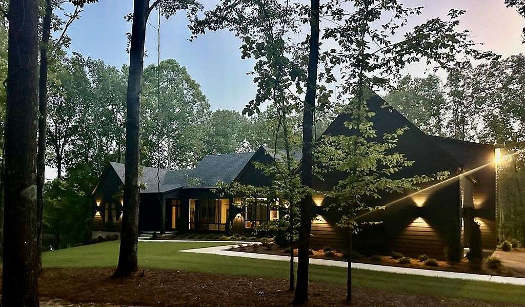 6 Acres of Land with Home for Sale in Oxford, Mississippi