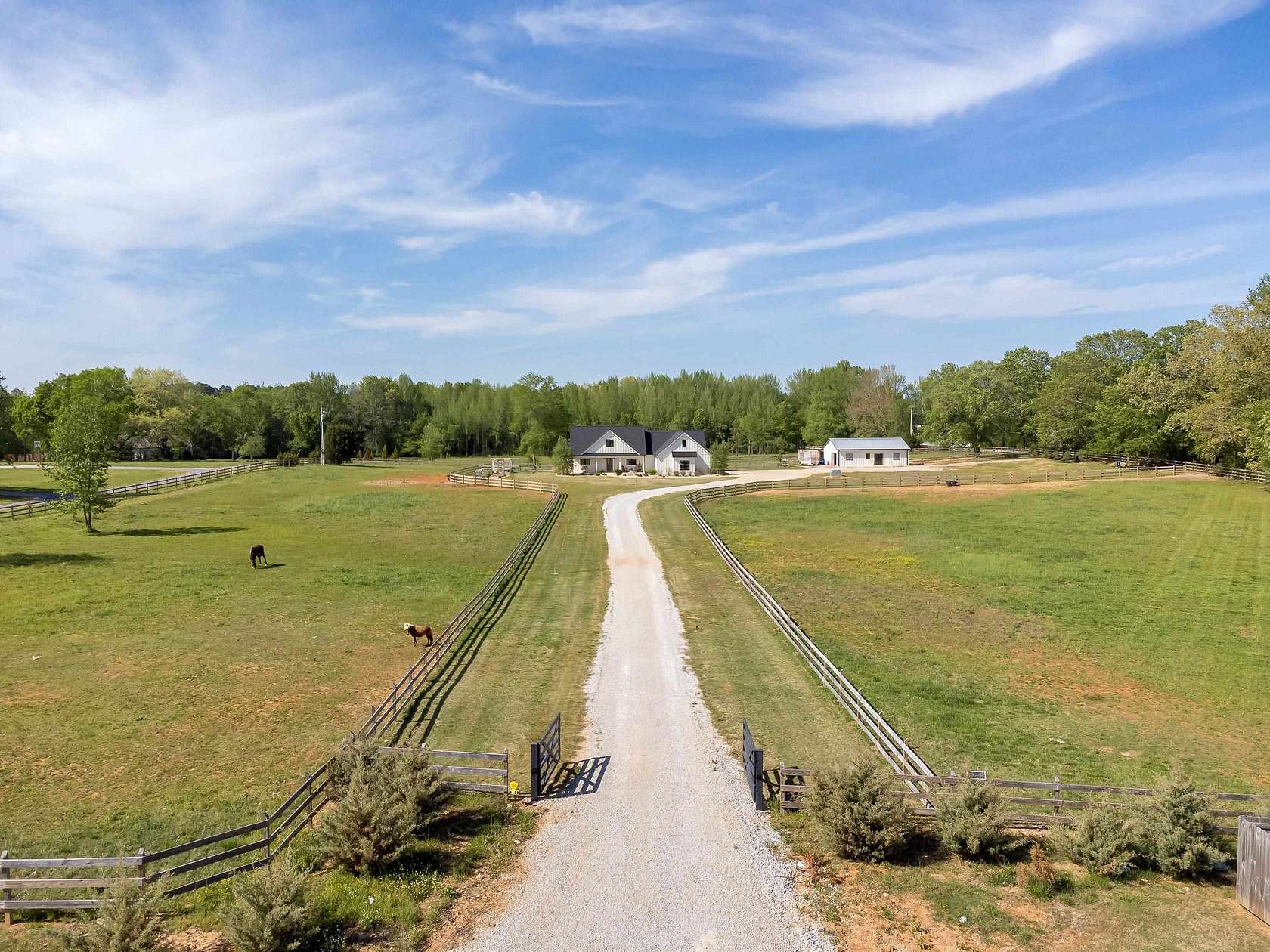 11 Acres of Land with Home for Sale in Florence, Alabama