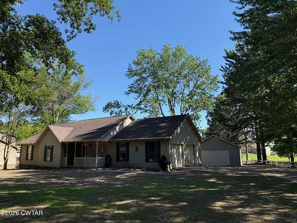 1.5 Acres of Land with Home for Sale in Dyersburg, Tennessee