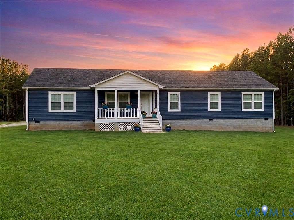 25.3 Acres of Recreational Land with Home for Sale in Palmyra, Virginia