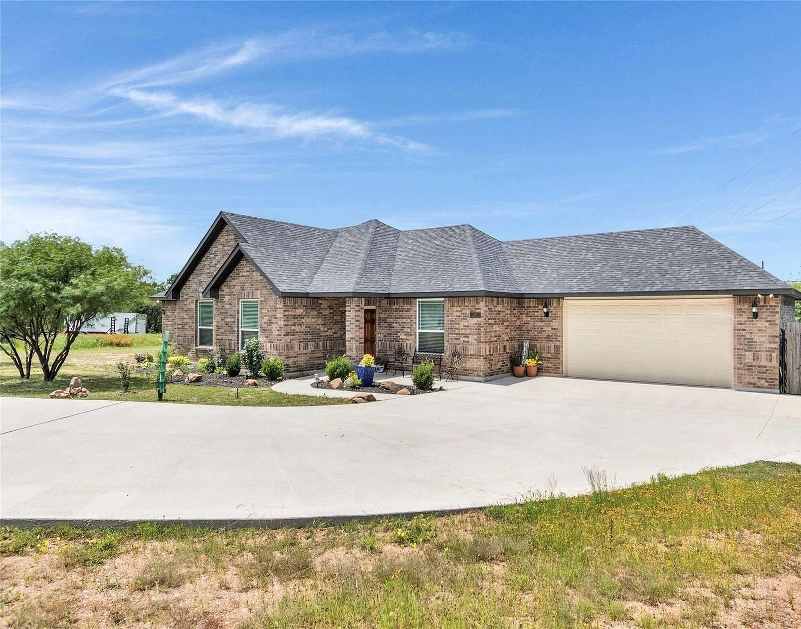 3.87 Acres of Land with Home for Sale in Buchanan Dam, Texas