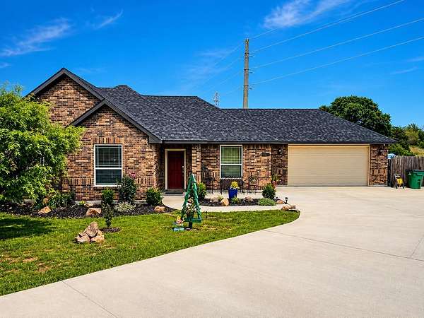 3.87 Acres of Land with Home for Sale in Buchanan Dam, Texas