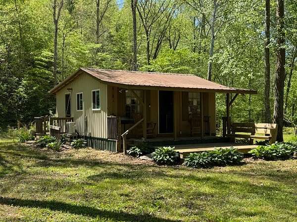 3.76 Acres of Land with Home for Auction in Nunnelly, Tennessee
