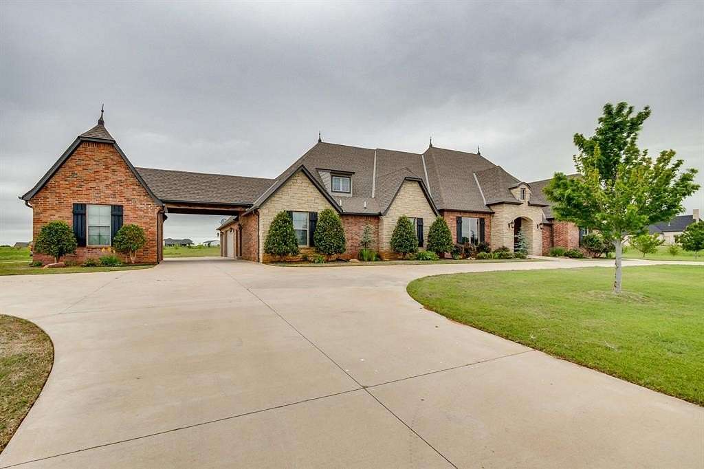 5.17 Acres of Land with Home for Sale in Mustang, Oklahoma