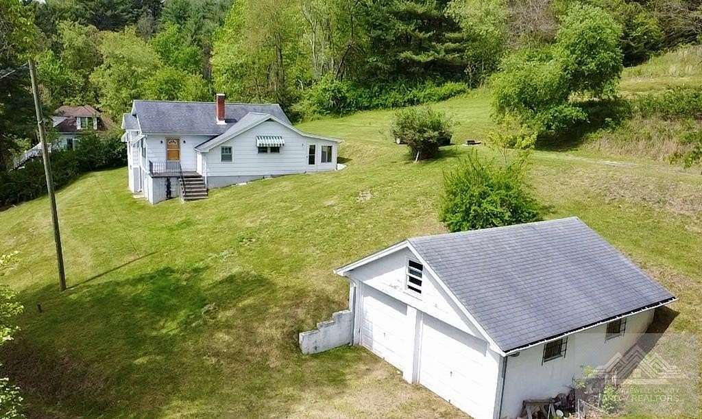 6 Acres of Land with Home for Sale in Princeton, West Virginia