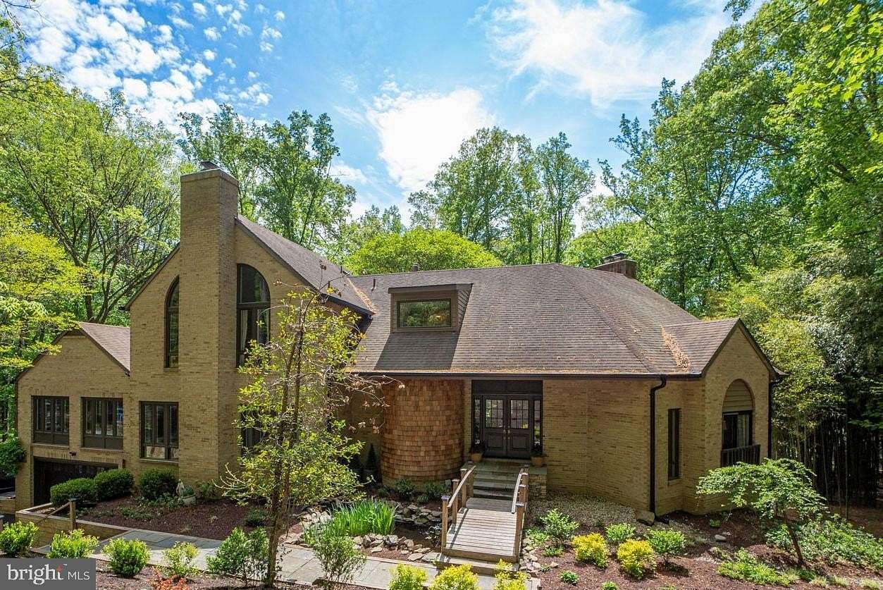 2 Acres of Land with Home for Sale in Bethesda, Maryland