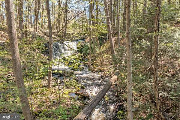 13.8 Acres of Land for Sale in Stroudsburg, Pennsylvania